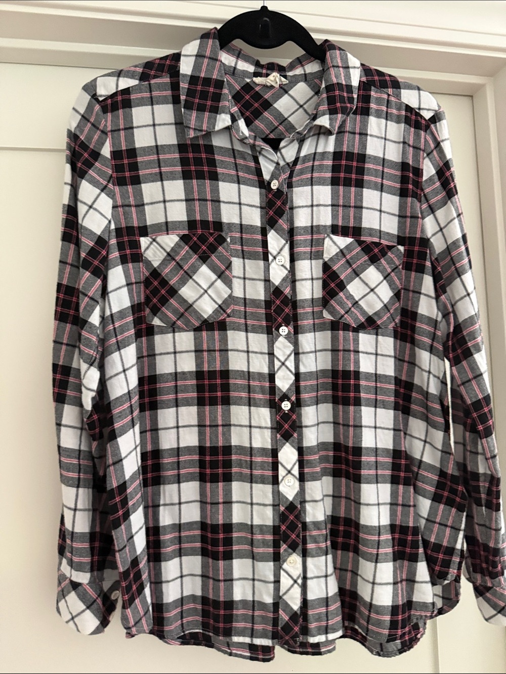 Soft Joie Black, White & Red Flannel Plaid Button-Down Shirt